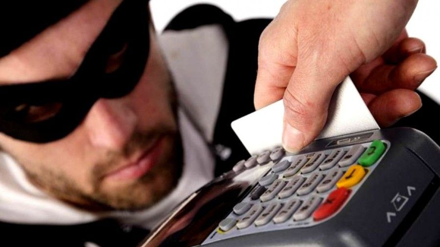سرقت به روش اسکیمینگ  | اسکیمر چیست؟ | نحوه کپی کردن کارت های اعتباری از طریق اسکیمر | مجازات جرم اسکیمینگ