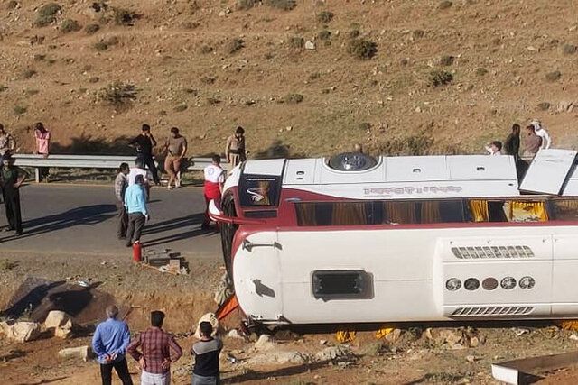  تخلف و قصور راننده در حادثه واژگونی اتوبوس خبرنگاران محرز است