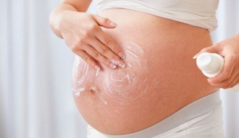 ترک پوست شکم در دوران بارداری را چگونه باید درمان کرد؟