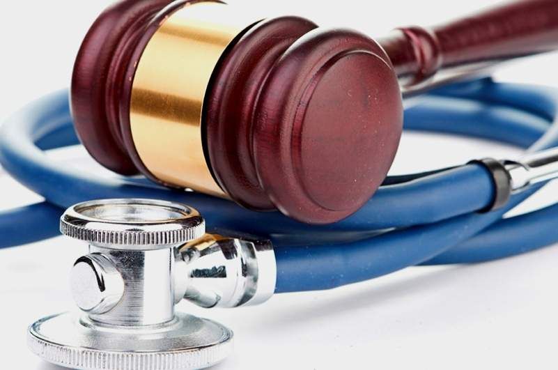 چگونه می توان از پزشکی قانونی شکایت کرد | روش های شکایت از پزشکی قانونی چیست