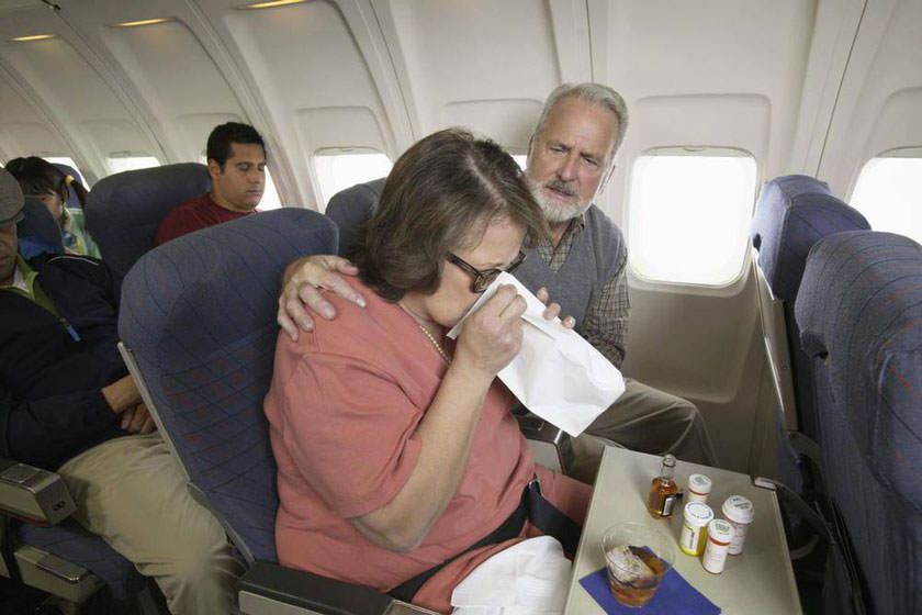 آیا می دانید چطور باید از مشکلات پزشکی اورژانسی در هواپیما پیشگیری کرد؟