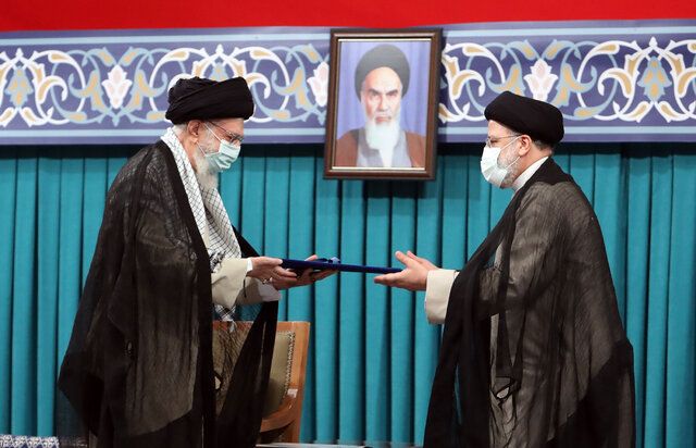 مراسم تنفیذ سیزدهمین دوره‌ ریاست جمهوری اسلامی ایران برگزار شد