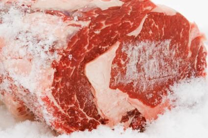آیا این 7 اشتباه را در یخ‌زدایی از گوشت یخ‌زده انجام می دهید؟