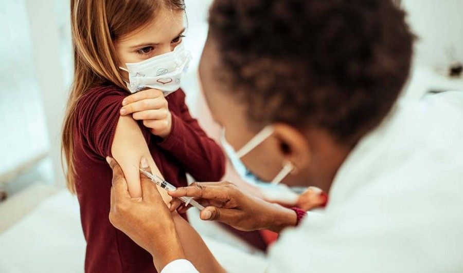 آیا کودکان و نوجوانان باید واکسن کووید - 19 یا کرونا دریافت کنند؟