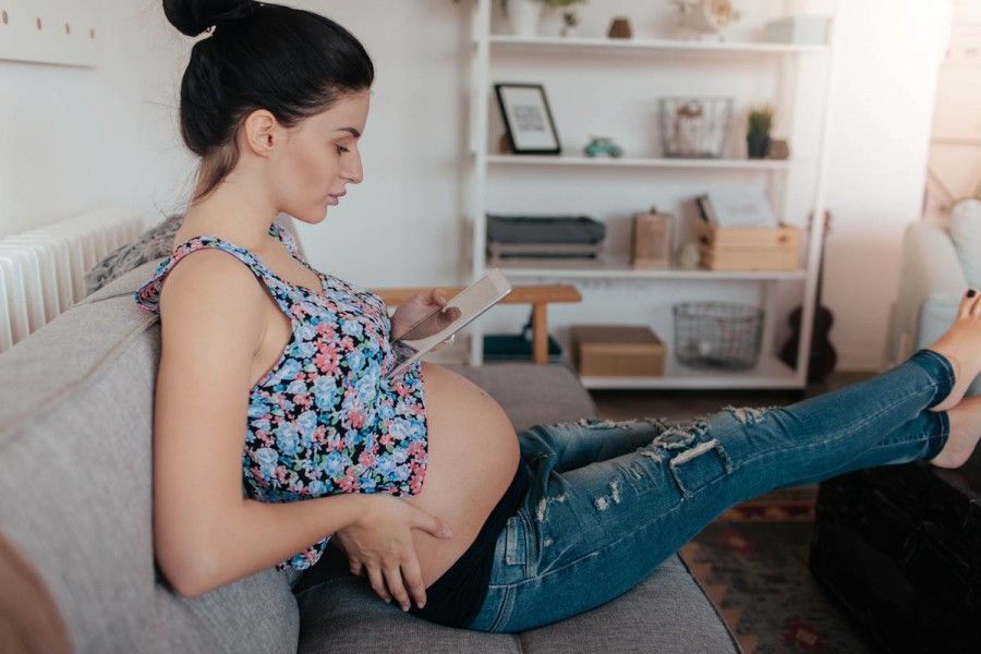 آیا باید بارداری خود را در شبکه های اجتماعی اعلام کنید؟