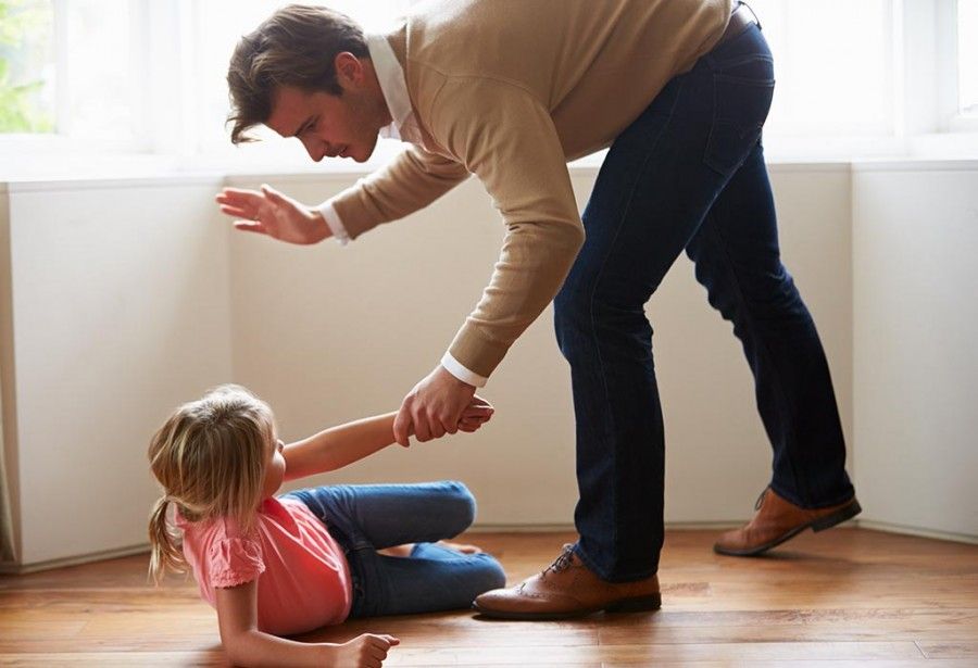 چگونه کتک زدن کودکان می تواند به 10 روش منفی روی آنها تأثیر بگذارد
