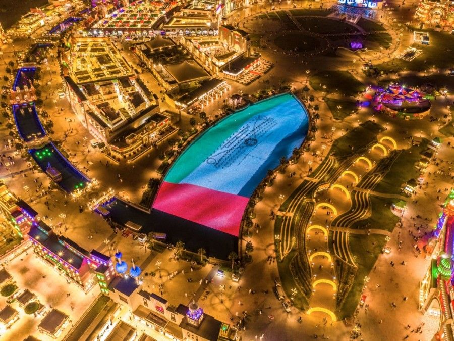 دهکدهی جهانی دبی که جهان را به تصویر می کشد