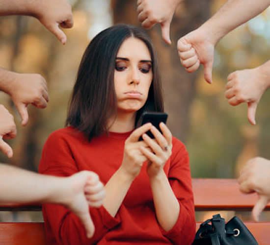 اثرات رسانه های اجتماعی بر نوجوانان