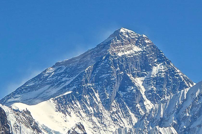 همه چیز درباره قله اورست که باید بدانید