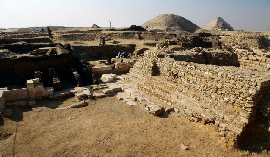 کشف صدها تابوت و مومیایی در سایت سقاره مصر