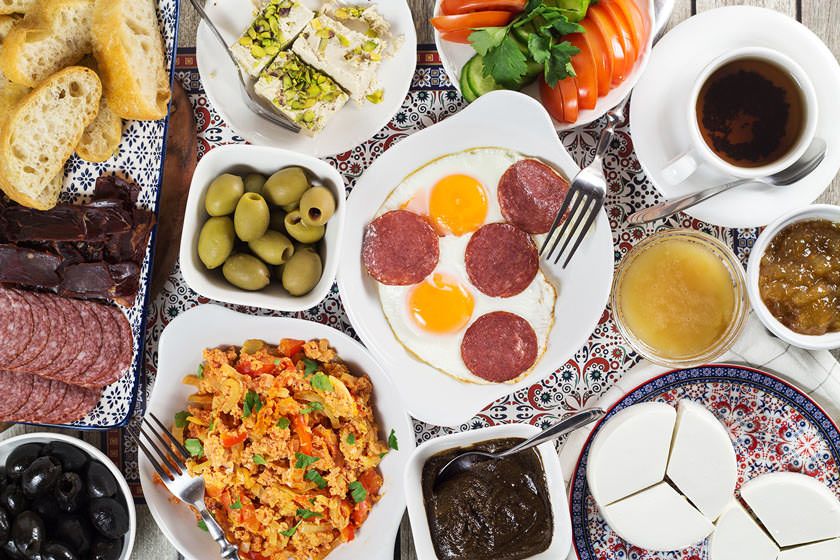 صبحانه در مناطق مختلف ایران چیست؟