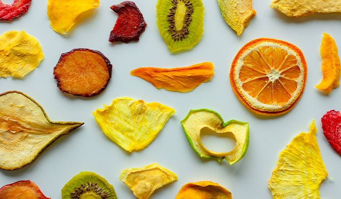 12 مورد از فواید شگفت‌آور مصرف میوه خشک که آنرا نمی‌دانید!