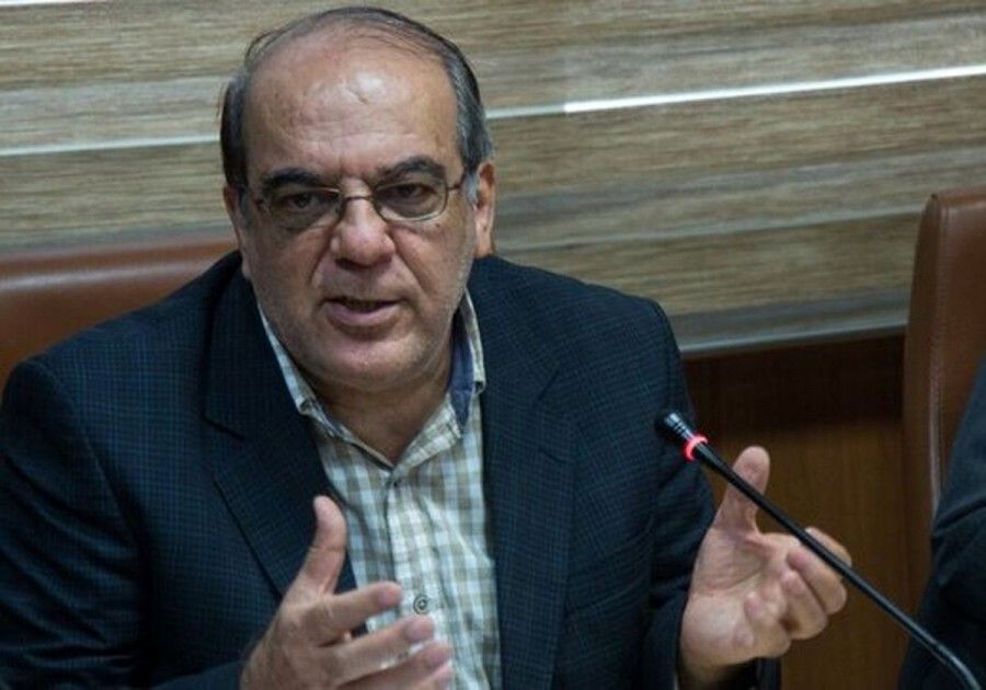 عباس عبدی: هیچ فرد و نهادی به اندازه کیهان و نویسندگان آن با دولت دشمنی نکرده‌اند