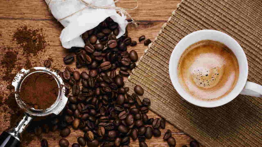 مضرات خوردن قهوه در شب که باید بدانید