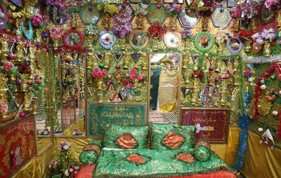حجله بندی سنتی و مراسم ازدواج بندر لنگه که بسیار جذاب است