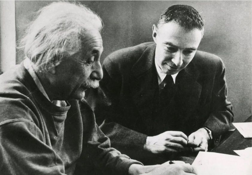 رابرت اپنهایمر و پروژه منهتن: نقش برجسته رابرت اپنهایمر در فهم بهتر ساختار هسته‌ای