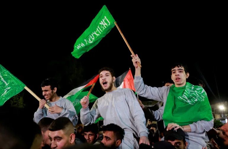 شادی و اشک و هلهله برای غزه... صحنه هایی از آزادی زنان و پسران فلسطینی