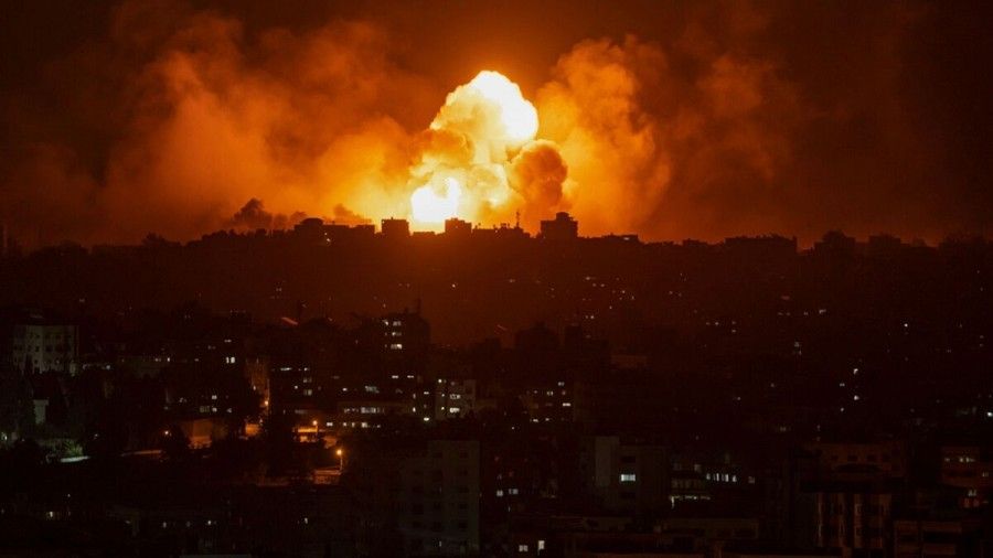 ادامه جنگ شدید در غزه پس از آتش بس / بمباران شدید غزه و حملات موشکی مقاومت به تل آویو 