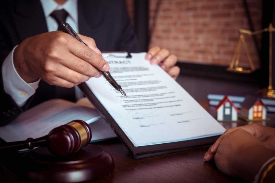 وکیل شرکت و مزایا و دلایل استخدام آن برای شرکت های کوچک و بزرگ