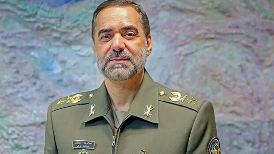 وزیر دفاع: جمهوری اسلامی از همه ابزارهایش برای حفظ مردم و تمامیت ارضی ایران استفاده می‌کند/ پیش از اقدامات اخیر تذکرات را داده بودیم