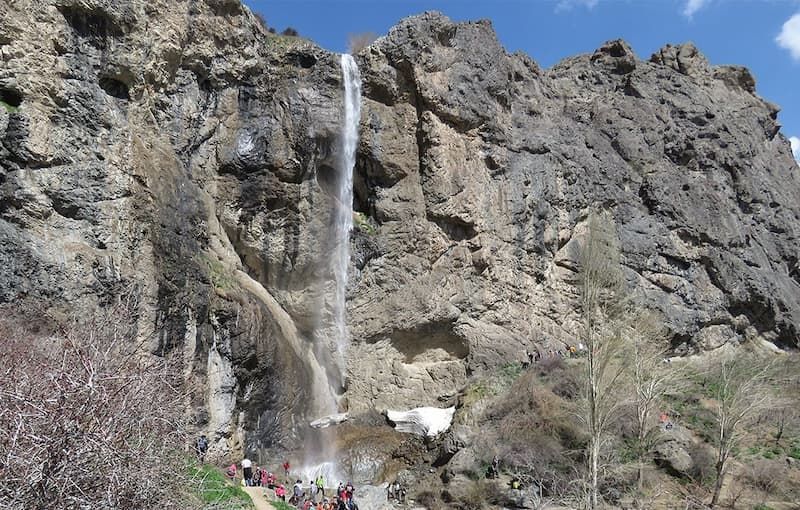 آبشار سنگان حیرت‌انگیزترین طبیعت در نزدیکی تهران
