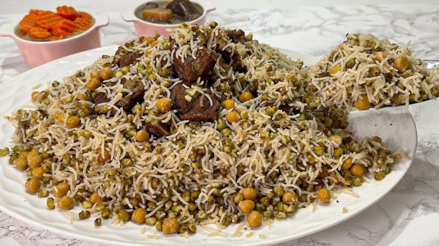 پلوی مخلوط ماش و سبزیجات معطر با کوفته قلقلی را از دست ندهید