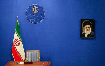 میرمحمدصادقی: اعلام تاریخ ۱۴ شهریور برای اخذ رأی اعتماد، مبنای قانونی ندارد / کدخدایی: قانون اساسی درباره زمان استقرار دولت جدید سکوت کرده