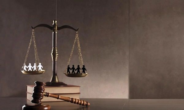نقش احساسات پنهان در تصمیم‌گیری‌های حقوقی: چالش‌ها و راهکارها