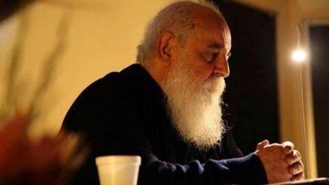 سایه در قاب تاریخ: نقش حیاتی هوشنگ ابتهاج در احیای شعر و موسیقی اصیل ایرانی