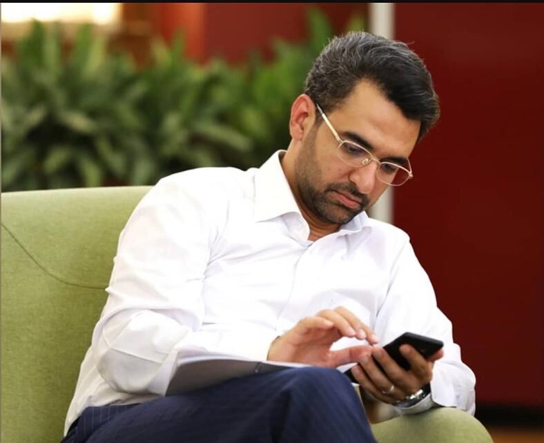 آذری جهرمی| وزیر ارتباطات مسئول فیلترینگ نیست