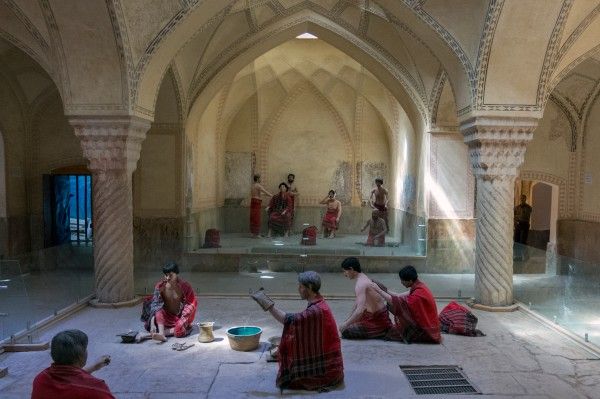 حمام | کارکردهای اجتماعی حمام در ایران سده میانه اسلامی