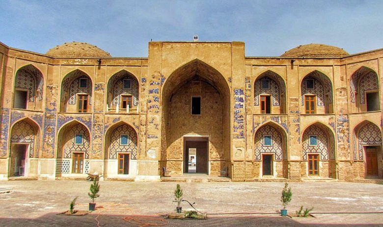 طبقه‌بندی بناهای دوره ی اسلامی و کاربرد آنها 