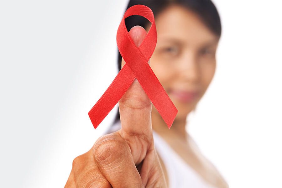 نشانه ها و عوارض ویروس HIV در زنان که باید بدانید