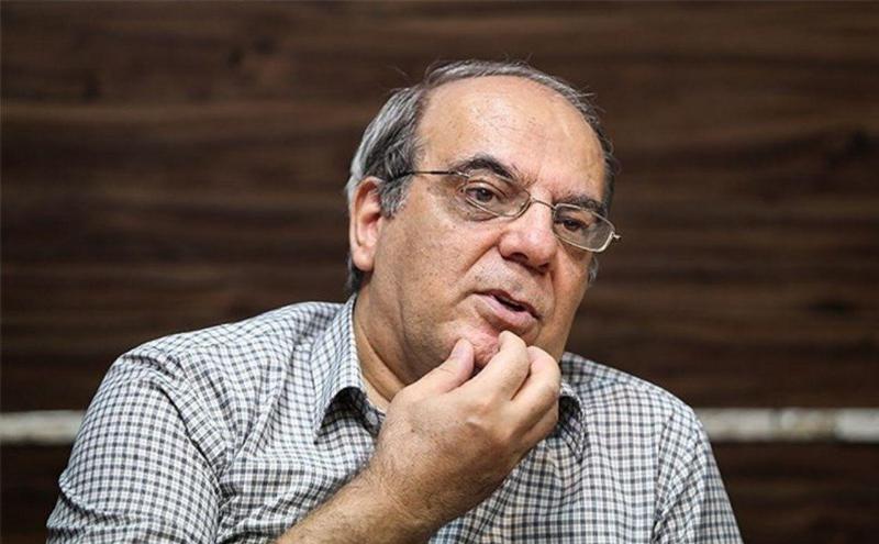عباس عبدی: افکار اصولگرایان ایرانی تناقضات عجیب و غریبی دارد 