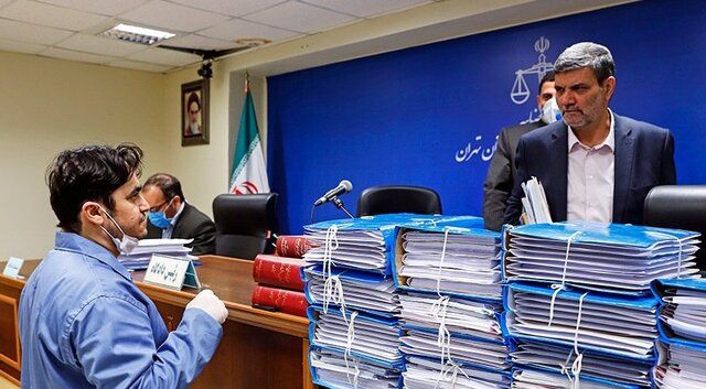 وکیل مدافع روح الله زم: هنوز رای نهایی پرونده موکلم ابلاغ نشده است