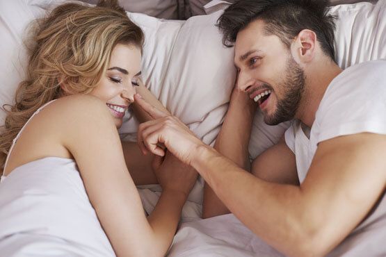 7 روش متنوع برای تجربهٔ شگفت‌انگیز در رابطه جنسی: راهکارها و تکنیک‌هایی برای ارتقای لذت جنسی
