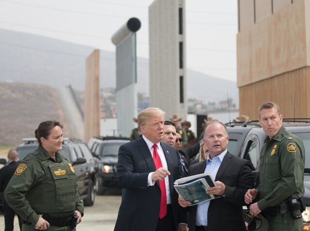 تلاش ترامپ برای تکمیل دیوار مرزی بین آمریکا و مکزیک 