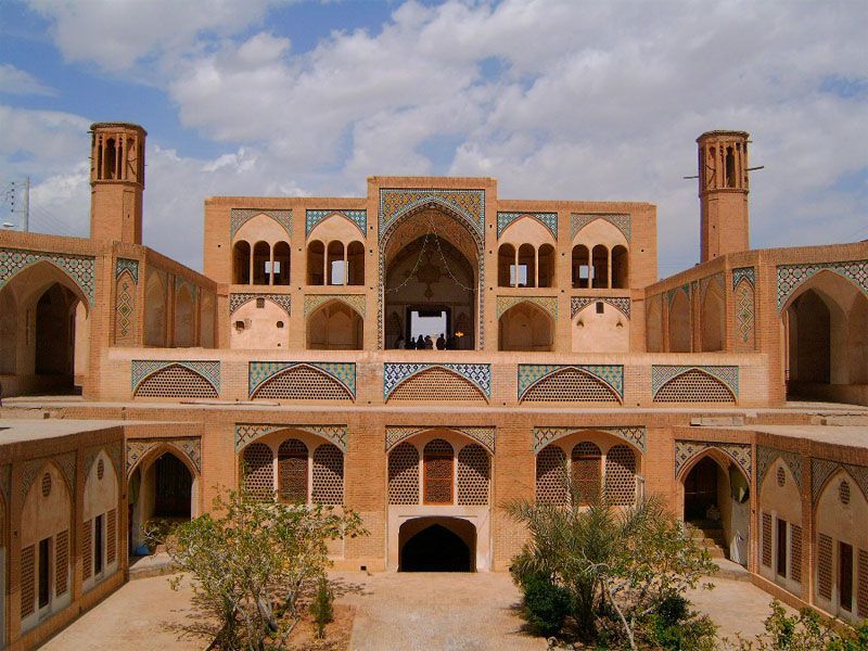 تأثیر اندیشه‌های شیعی- صوفی بر معماری شهری کاشان (از دوره ایلخانی تا آغاز صفویه)