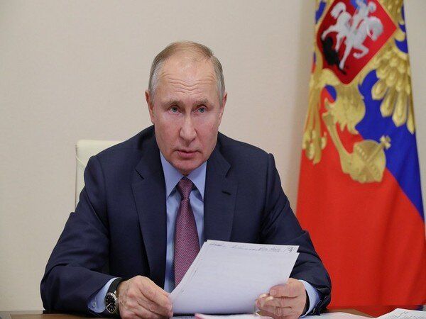 پوتین امکان قطع کردن سرویس‌های اینترنت خارجی در روسیه را رد نکرد