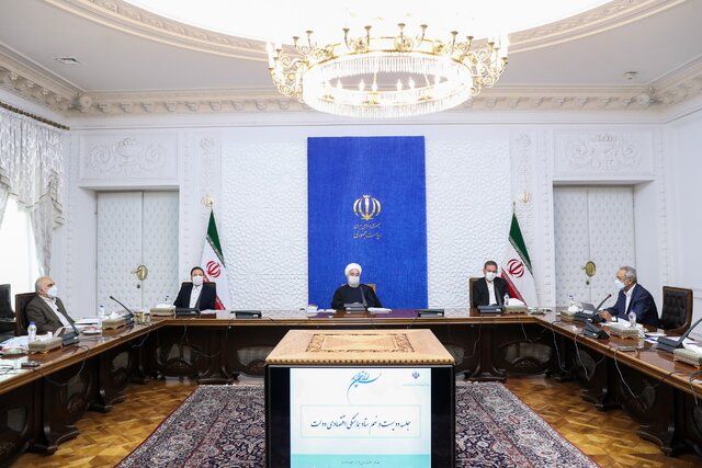 روحانی: وضعیت اقتصادی و معیشت مردم ایجاب می کند اختلاف نظرها به حداقل برسد
