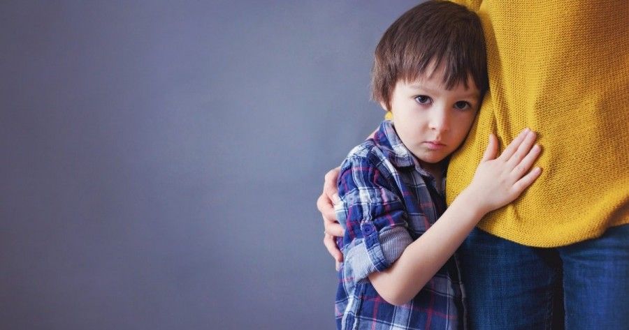 اختلال اضطراب جدایی در کودکان: تأثیر بر عملکرد تحصیلی و روابط اجتماعی
