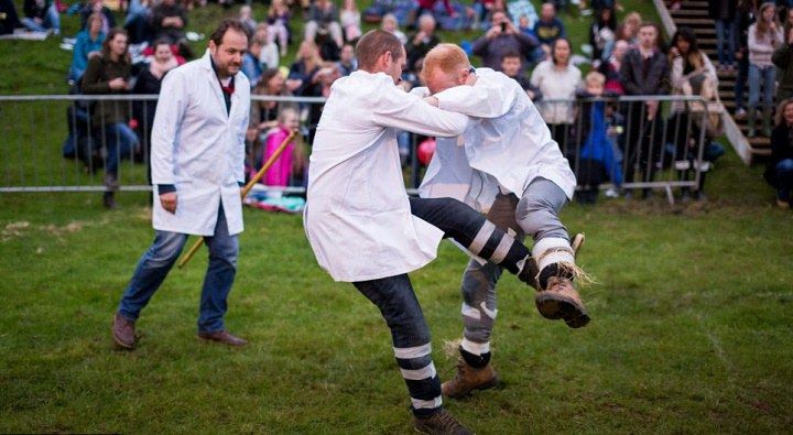 لگد زدن به ساق پا (Shin Kicking)