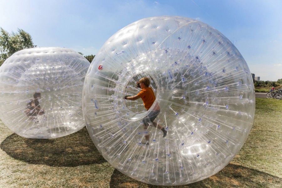 زوربینگ (Zorbing)