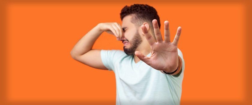 7 ماده غذایی که باعث بوی بد بدن میشوند!