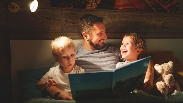 فواید قصه خواندن برای کودک قبل از خواب