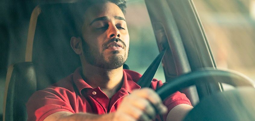 رانندگی با کمتر از ۵ ساعت خواب به اندازه رانندگی در حالت مستی خطرناک است!