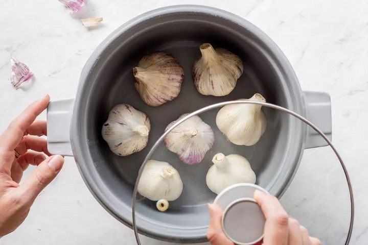 طرز تهیه سیر سیاه