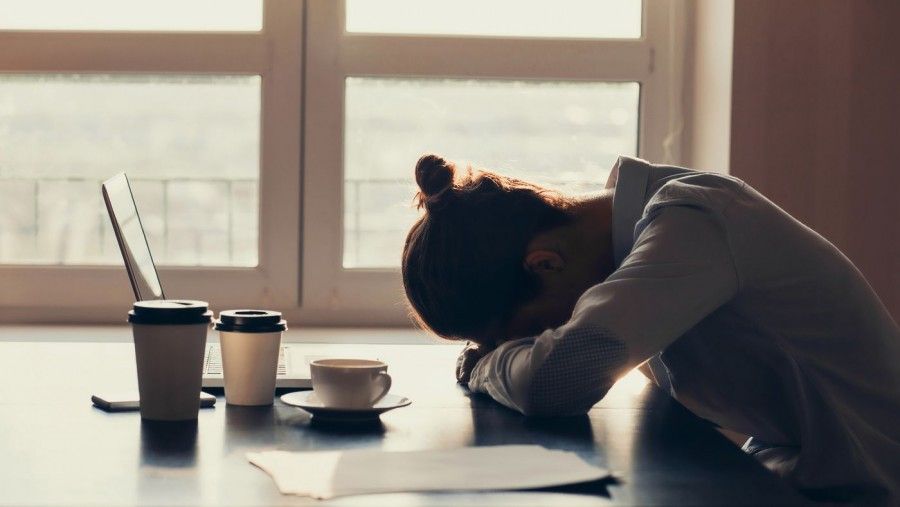 بحران سی سالگی: چگونه چالش های این مرحله از زندگی را مدیریت کنیم؟