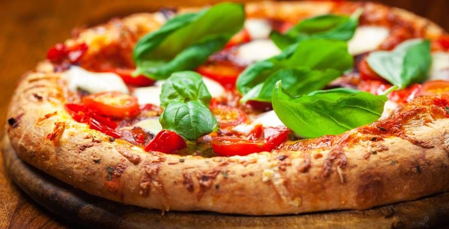 پیتزا مارگریتا و فریتاتا: حس رستوران در خانه‌تان با طعمی متفاوت از غذاهایی ایتالیایی 