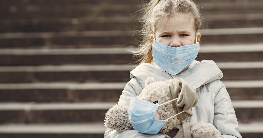 آلودگی هوا و سلامت کودکان: چگونه آلودگی هوا می‌تواند روی رشد کودکان تأثیر بگذارد؟